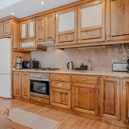 Casa de Férias Penafirme - *