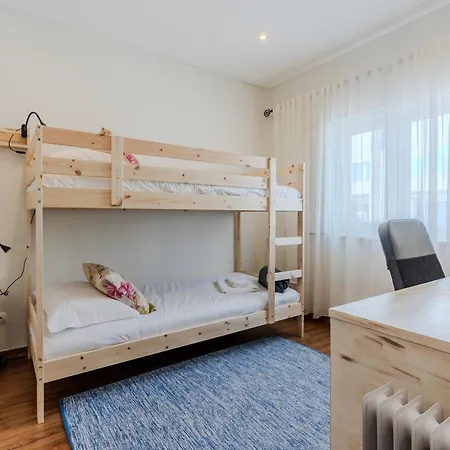 Casa de Férias Penafirme - *